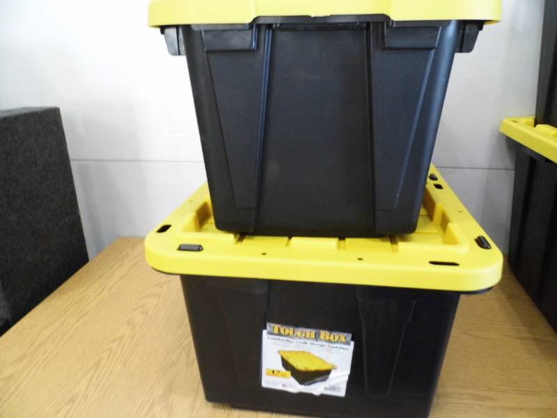 lot 104 image: Lot of 2 Totes
