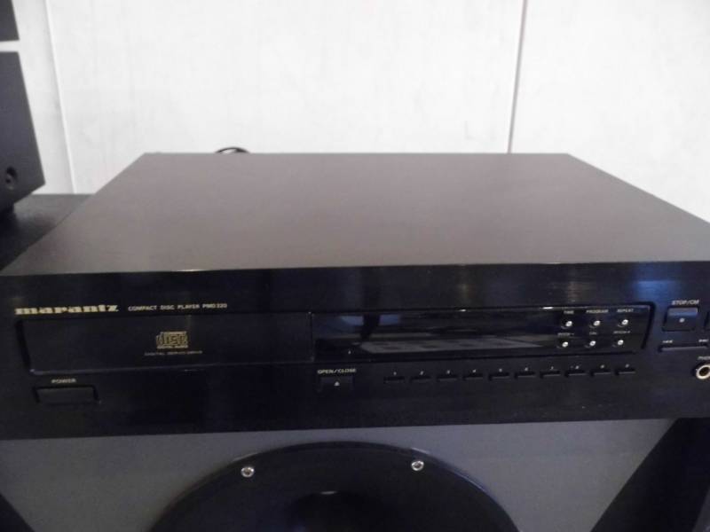 lot 141 image: Marantz CD Player