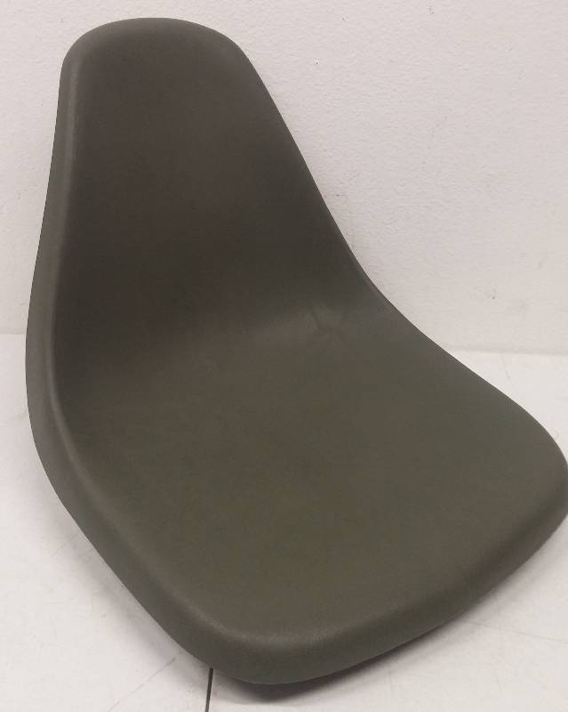 lot 26 image: BoatHunting Stand Chairs on swivel base, as-New