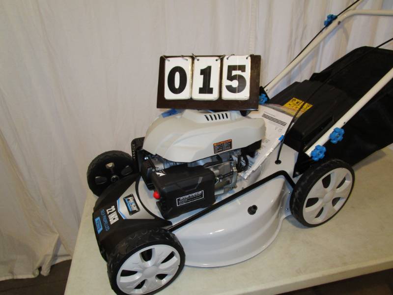 lot 15 image: Pulsar 22 Deck Self Propelled Mower