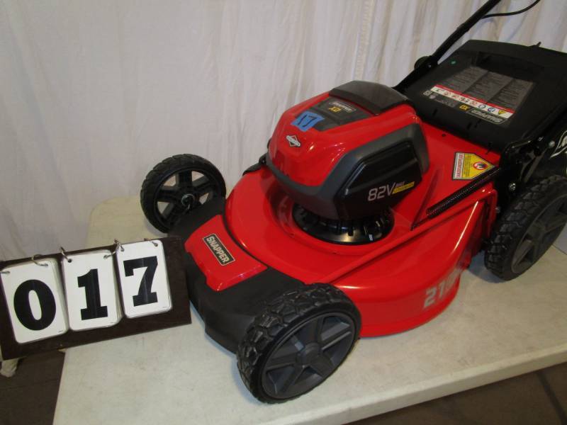 lot 17 image: Snapper XD 82V Lithium Cordless Mower