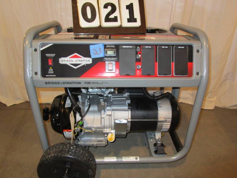 lot 21 image: Briggs & Stratton 5750 Watt Portable Generator