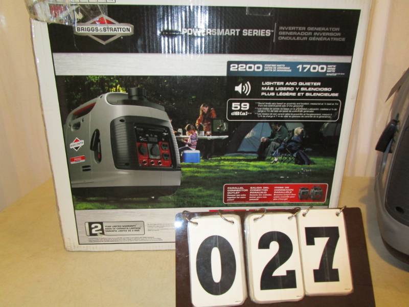 lot 27 image: Briggs & Stratton Power Smart Series Inverter Generator