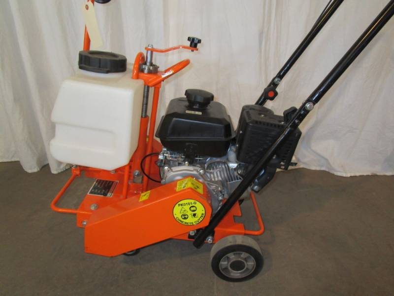 lot 33 image: Power King  12 Concrete SawCutter
