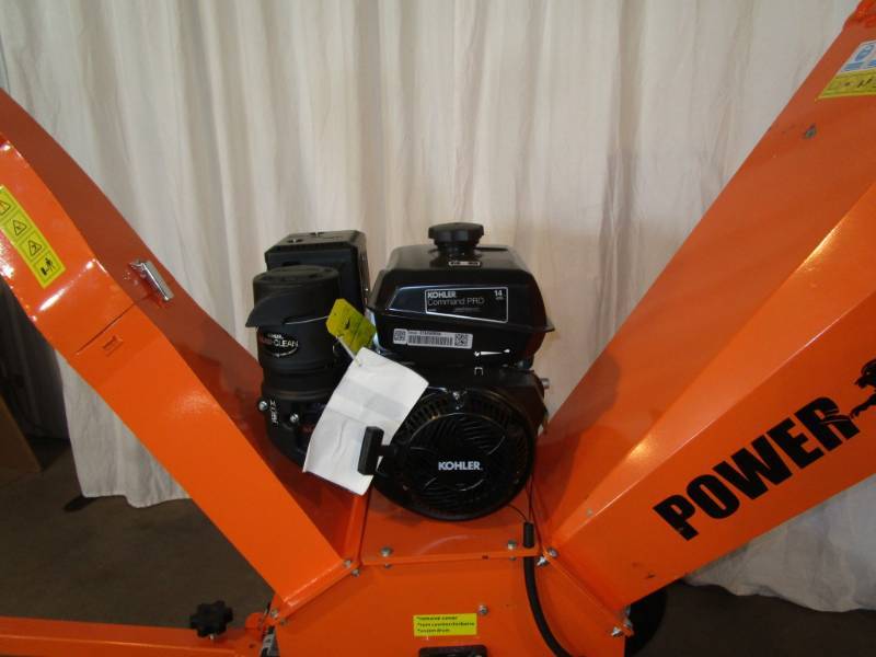 lot 34 image: Power King 4 Chipper Shredder