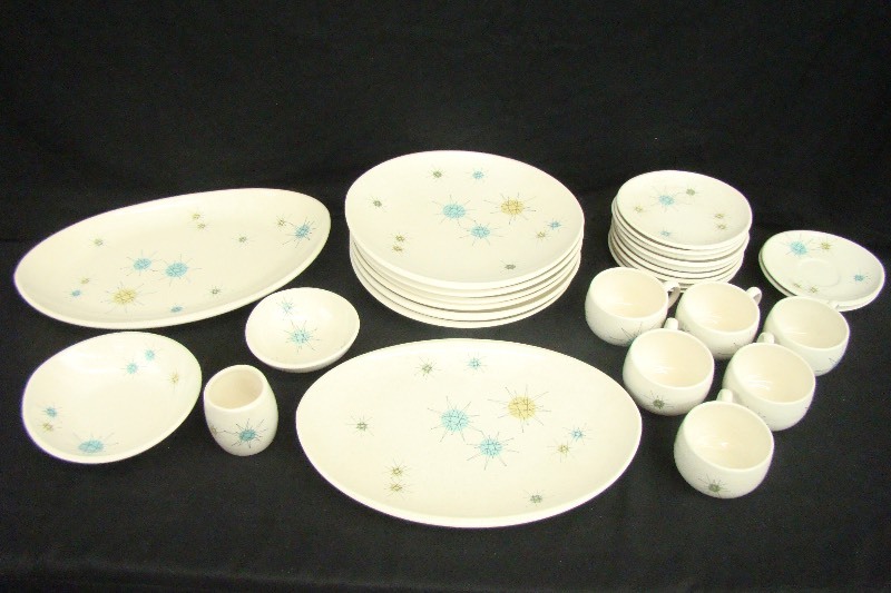 lot 3 image: Franciscan Starburst Atomic Earthenware 