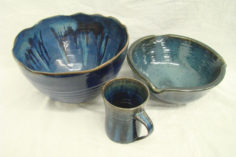 lot 14 image: Custom Made Dock 6 Pottery Kerry Brooks Bowls and Cup