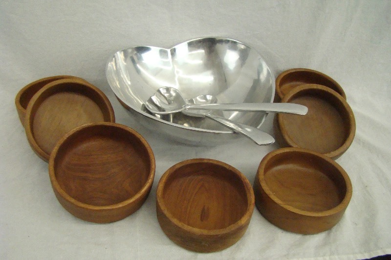 lot 62 image: Vintage Mid Century Salad Set