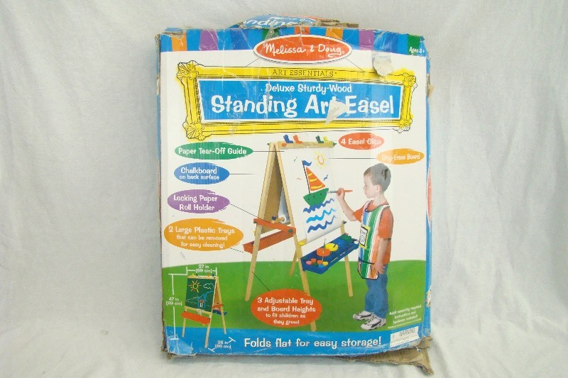 lot 84 image: NEW Melissa & Doug Childs Art Easel