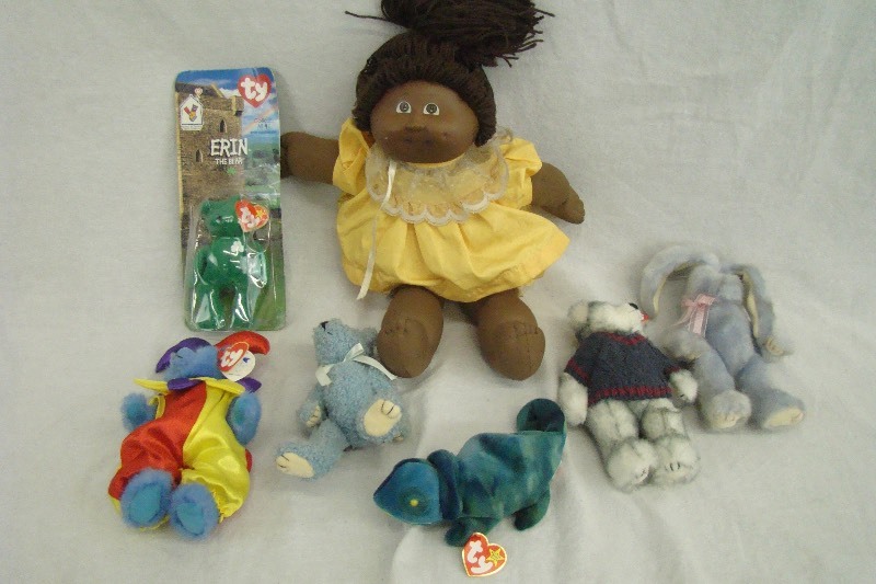 lot 93 image: Rare and Collectible Tag Error Beanie Babies Cabbage Patch Etc