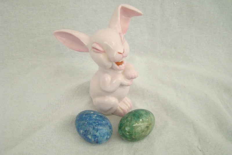 lot 95 image: Vintage Easter Bunny with Stone Eggs