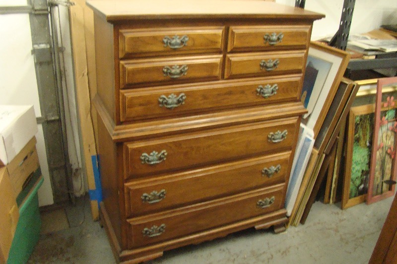 lot 146 image: Vintage Solid Wood 8 Drawer Dresser 