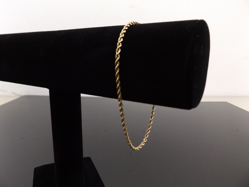 lot 109 image: 14k Yellow Gold Rope Bracelet