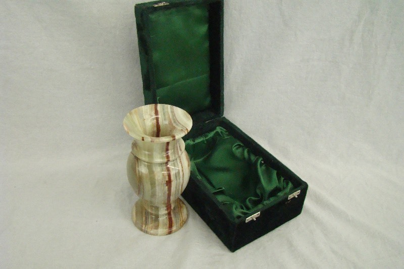 lot 164 image: Genuine Solid Onyx Vase with Case