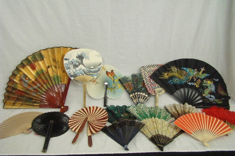 lot 168 image: Lot of Vintage Collectible and Decorative Fans