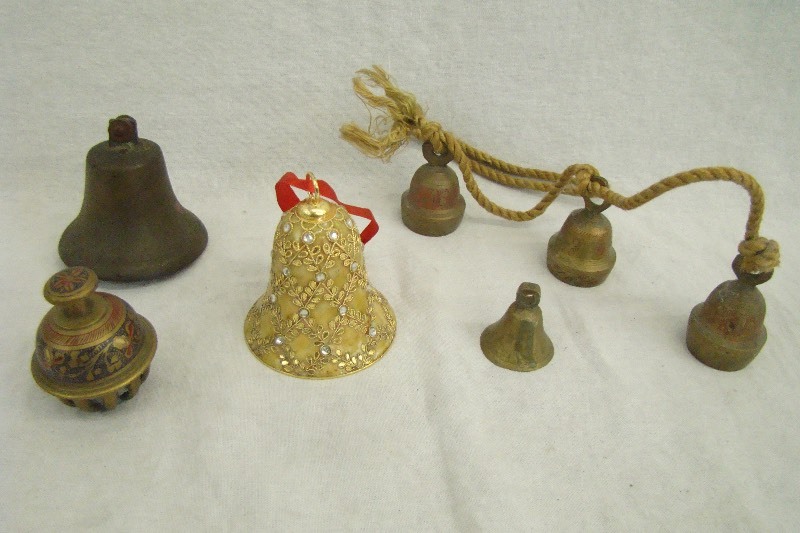 lot 170 image: Lot of Vintage Brass and Enamel Bells