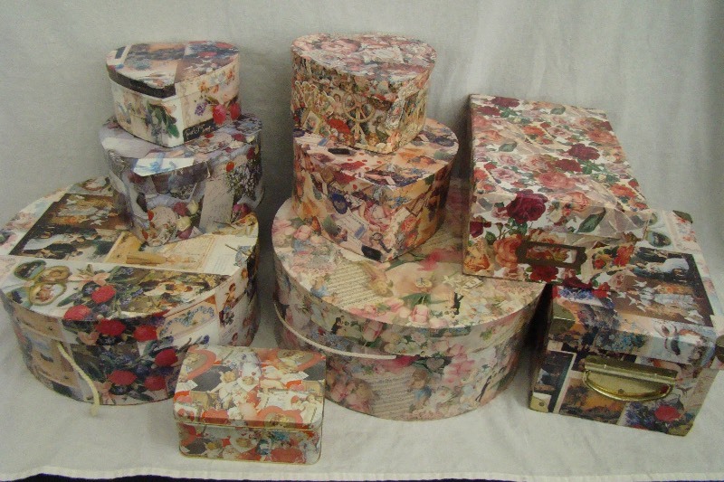 lot 174 image: Lot of Floral and Angel Storage Boxes