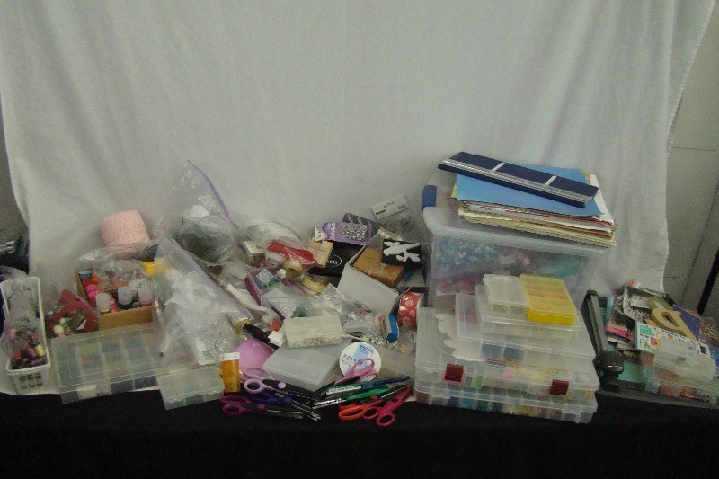 lot 187 image: Huge Lot of Crafting Beading Etc