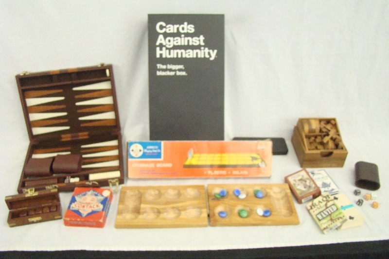 lot 195 image: Lot of Vintage and Modern Games