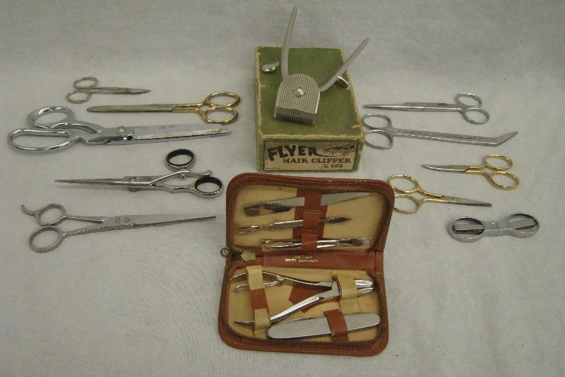 lot 197 image: Vintage Scissors and Hair Clipper 