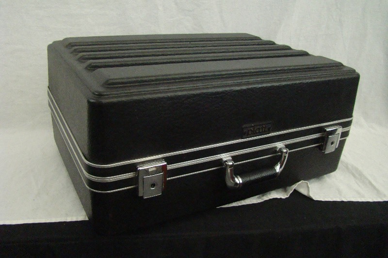 lot 204 image: Platt 221609 Heavy Duty Professional Case