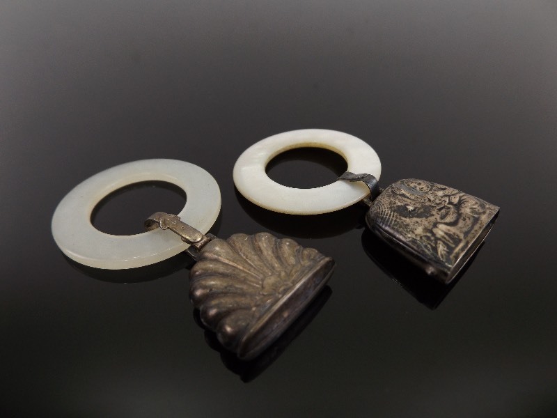 lot 114 image: 2 Antique .925 Sterling Silver and Mother of Pearl Baby Rattles