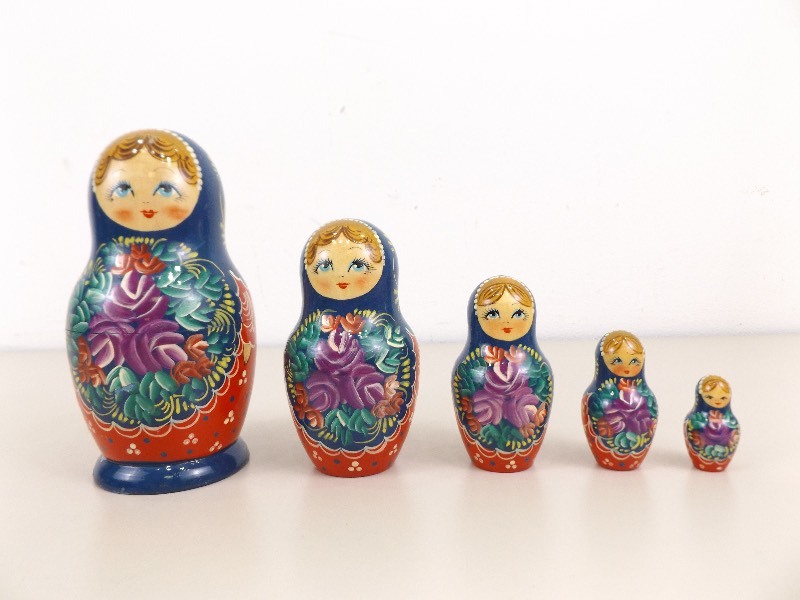 lot 118 image: Vintage Hand Painted Russian Nesting Doll