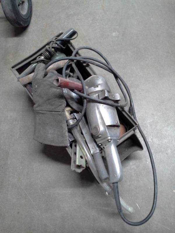 lot 186 image: Corded Grinder, Manual Strap Winch, Work Gloves, Misc. Hardware