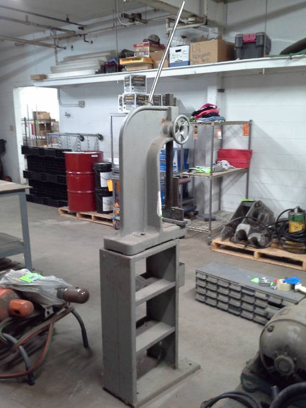 lot 188 image: Dake 1-12B 3-Ton Broaching Ratchet Lever Arbor Press