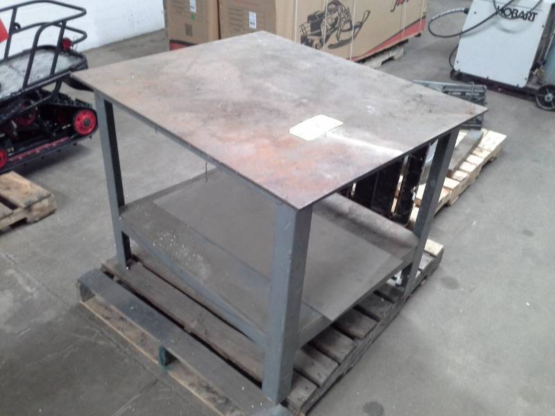 lot 190 image: Metal Shop Table