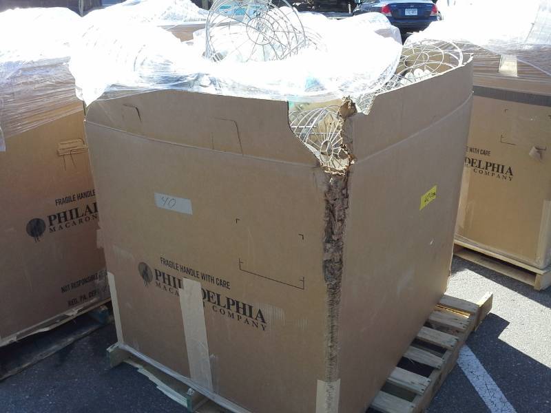 lot 253A image: Pallet Box of Jobsite Lighting