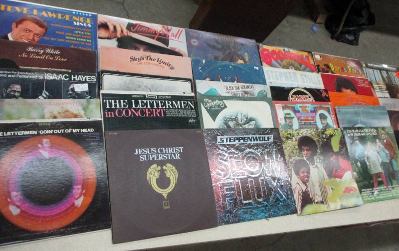 lot 23 image: 30 (33 Records)