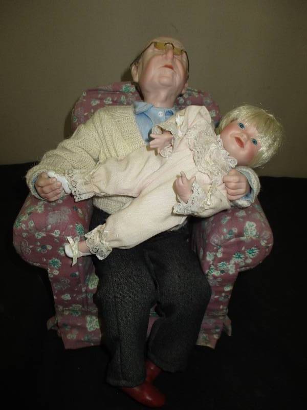 lot 13 image: Ill Finish the story Grandpa Ashton Drake with Box and Ceertificate