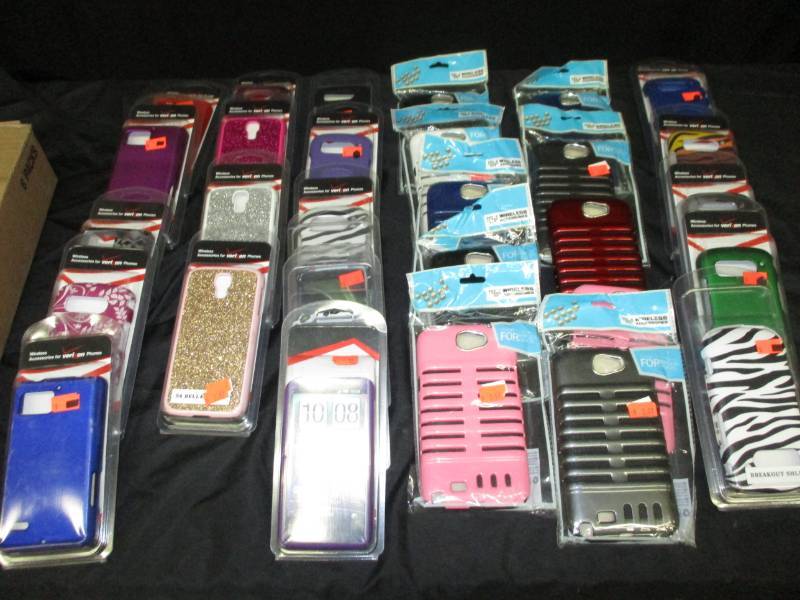 lot 84 image: Varity of phone cases and accessories