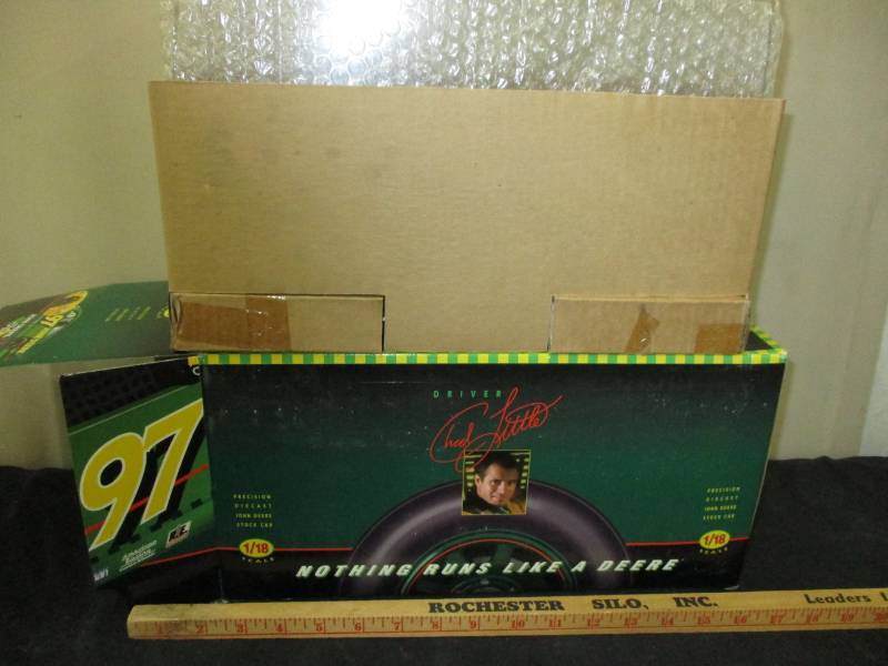 lot 109 image: 1997 John Deere 118 Scale unopened in box and plastic Display box