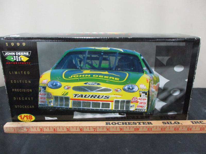 lot 110 image: 1999 John Deere 118 Scale unopened in box and plastic Display box