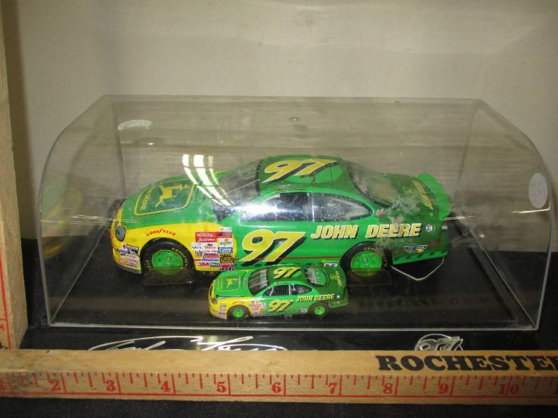 lot 114 image: John Deere Diecast Car and Mini Car in Display Box