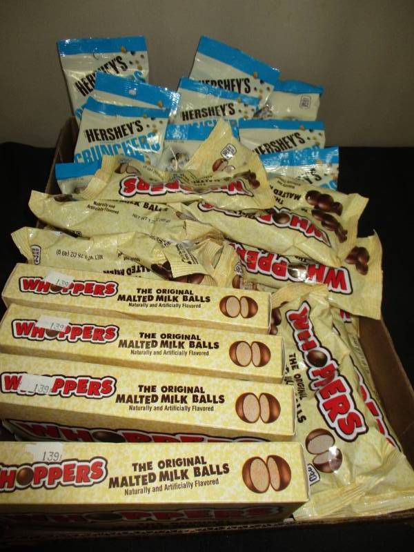 lot 165 image: 30 packs of whopers and herseys crunchers