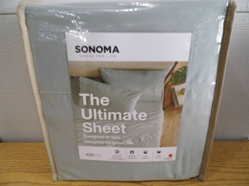 lot 10 image: New Sonoma Sheet Set