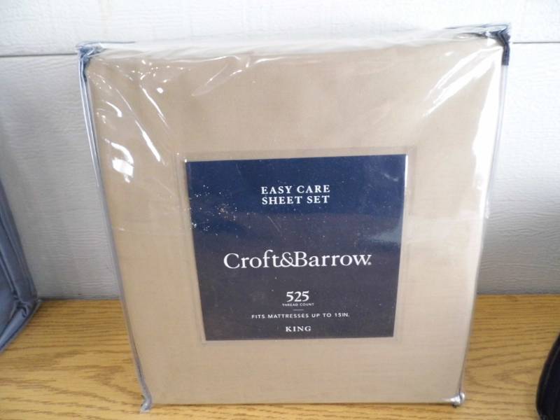 lot 12 image: New Croft & Barrow Sheet Set