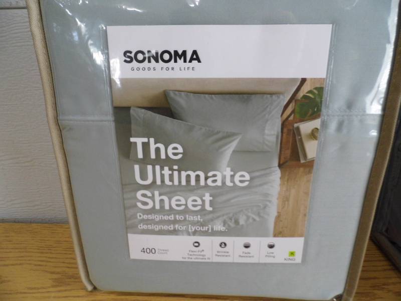 lot 15 image: New Sonoma Sheet Set