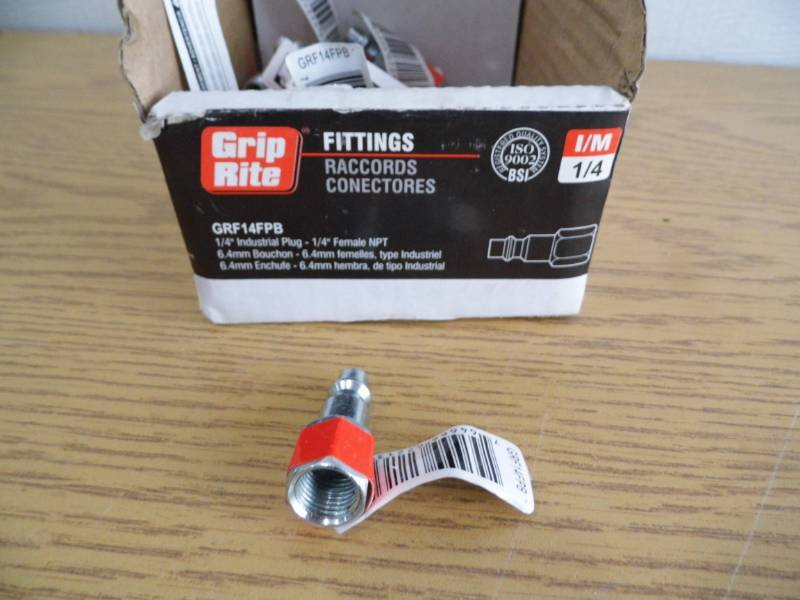 lot 19 image: Lot of 25 Grip Rite Fittings