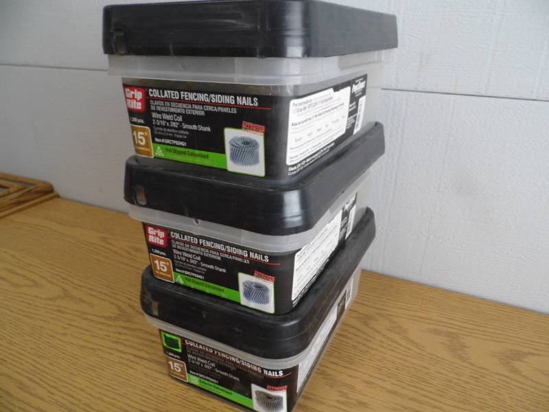 lot 29 image: Lot of 3 Grip Rite Collated FencingSiding Nails