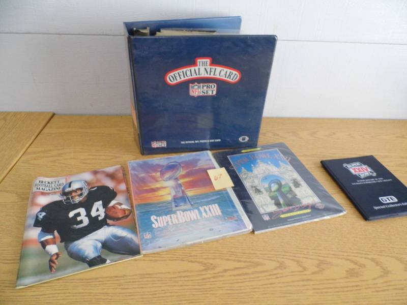 lot 67 image: NFL Pro Set in Binder
