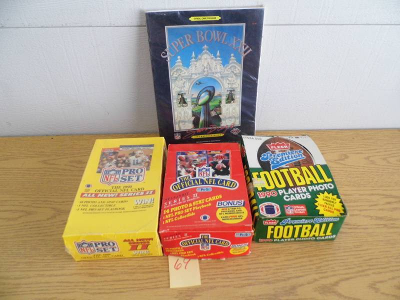 lot 69 image: NFL Pro Sets