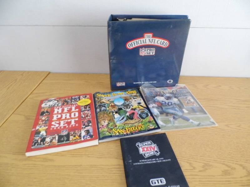 lot 73 image: NFL Pro Set in Binder