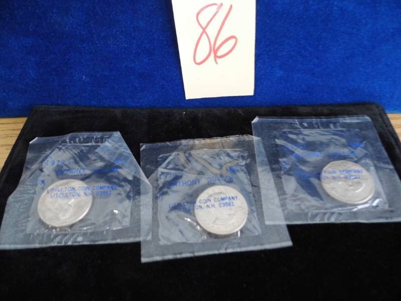 lot 86 image: Lot fo 3 Susan B Anthony Dollar Coins
