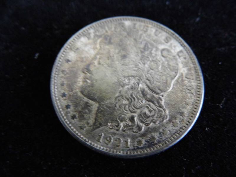 lot 105 image: Morgan Dollar