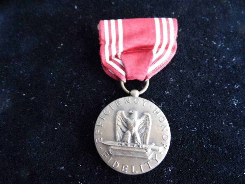 lot 132 image: US Military Good Conduct Medal