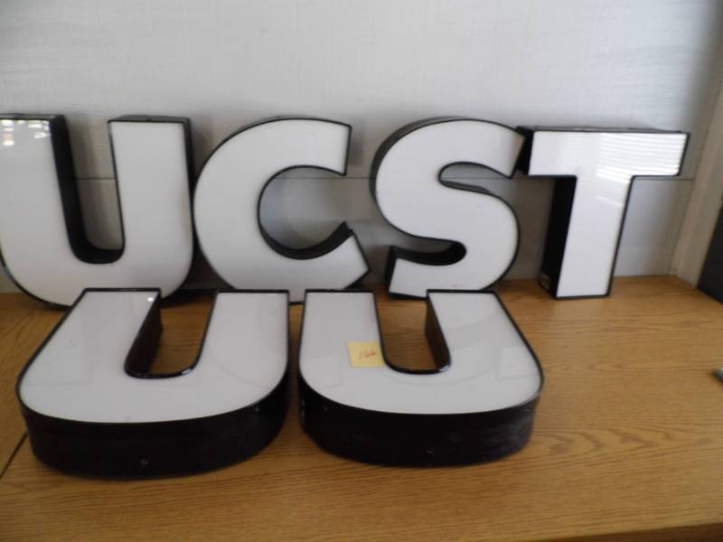 lot 166 image: Lot of 6 LED Letters